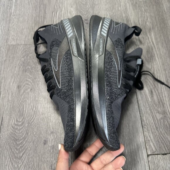 Men’s SAMPLE Brooks Levitate  GTS 5 Knit Black Gray Running Shoe 9 Stealthfit main image 4
